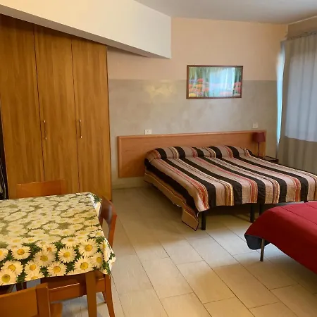 For 4 Persons Near Station Of Santa Maria Novella