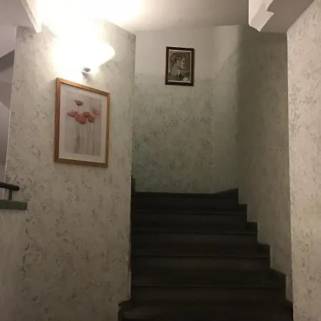 For 4 Persons Near Station Of Santa Maria Novella *