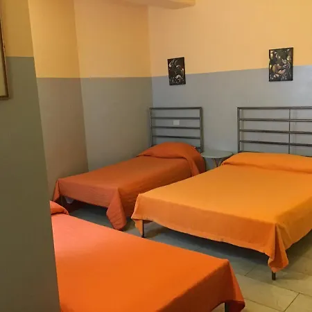 For 4 Persons Near Station Of Santa Maria Novella