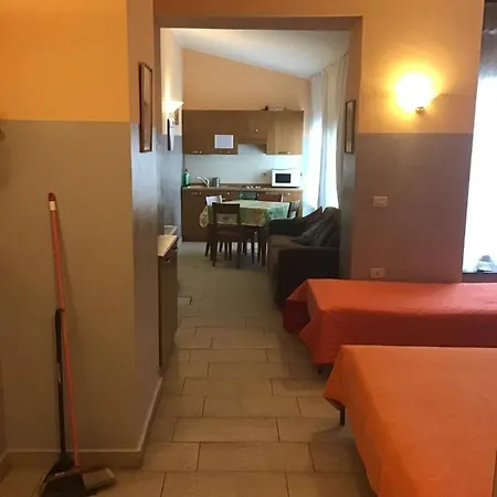 For 4 Persons Near Station Of Santa Maria Novella Florence